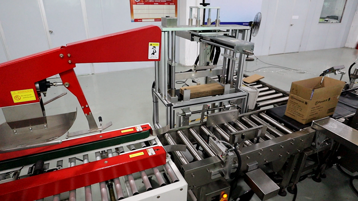 全自動枕式包裝機,枕式包裝機,枕式包裝機設備生產(chǎn)廠家